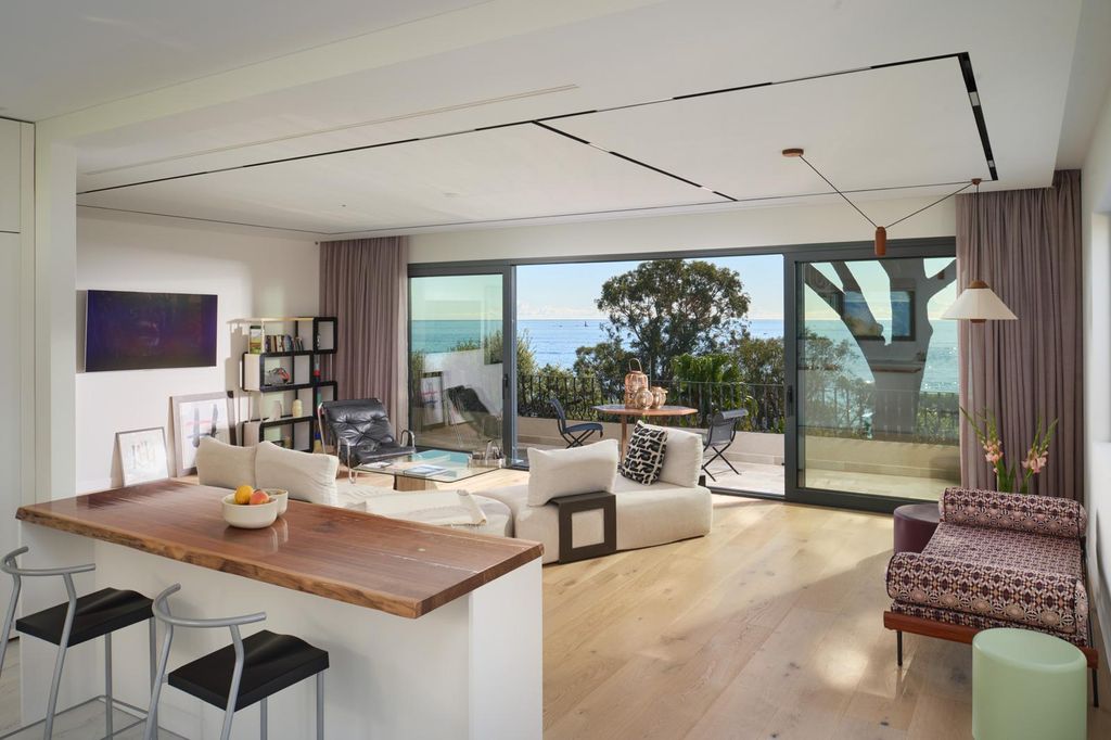 6 bedroom luxury Villa for sale in Canne 6 bedroom luxury Villa for sale in Cannes, France3